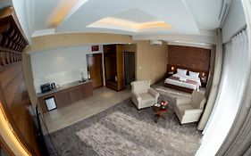 Hotel Dolmaling - Stay For Cause